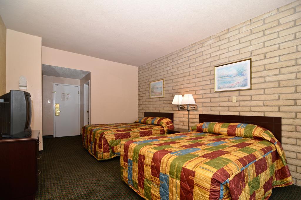 Econo Lodge San Angelo Buitenkant foto